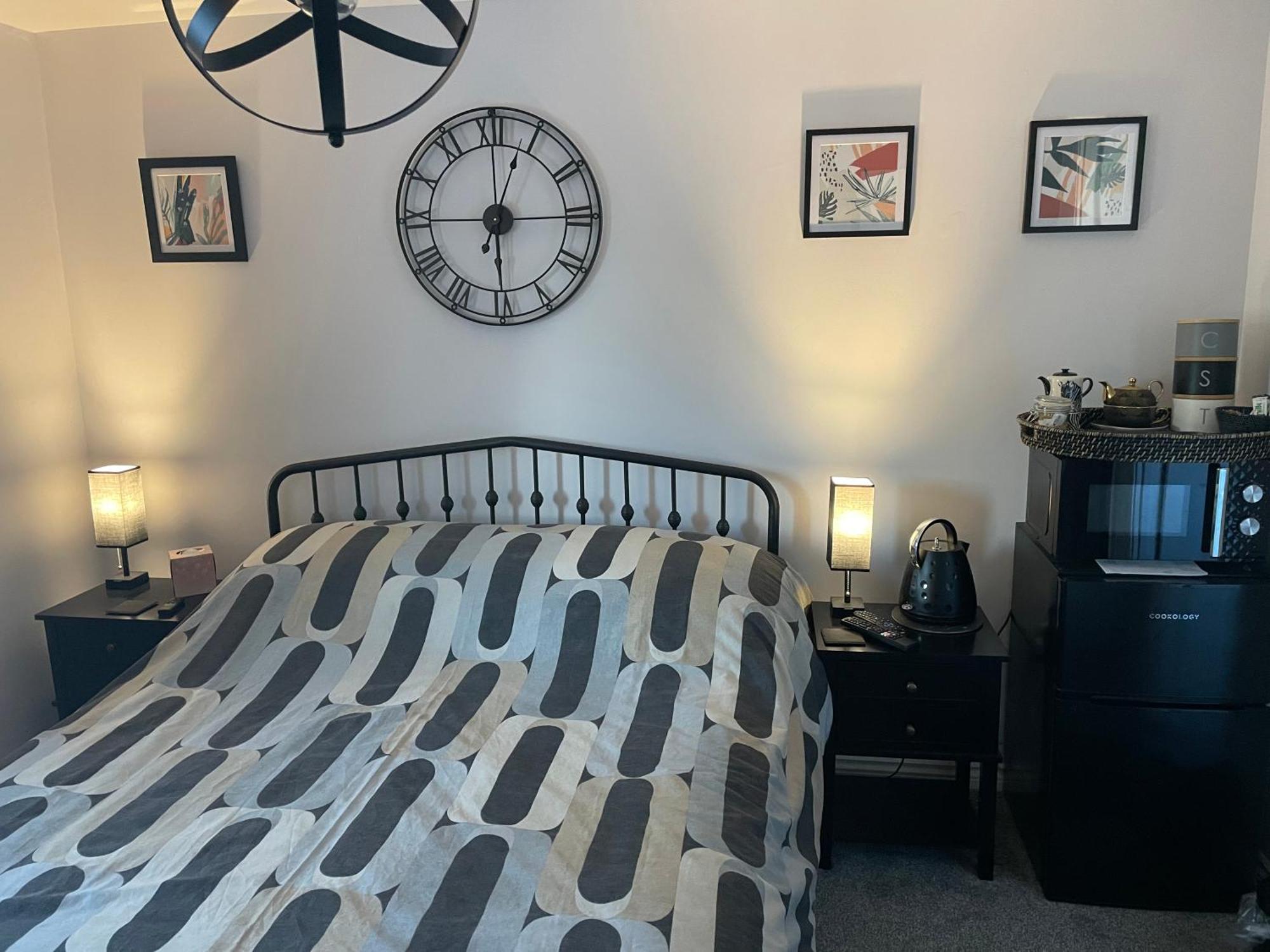 Cosy Home From Home With Private Bathroom - Free Parking Кардифф Экстерьер фото