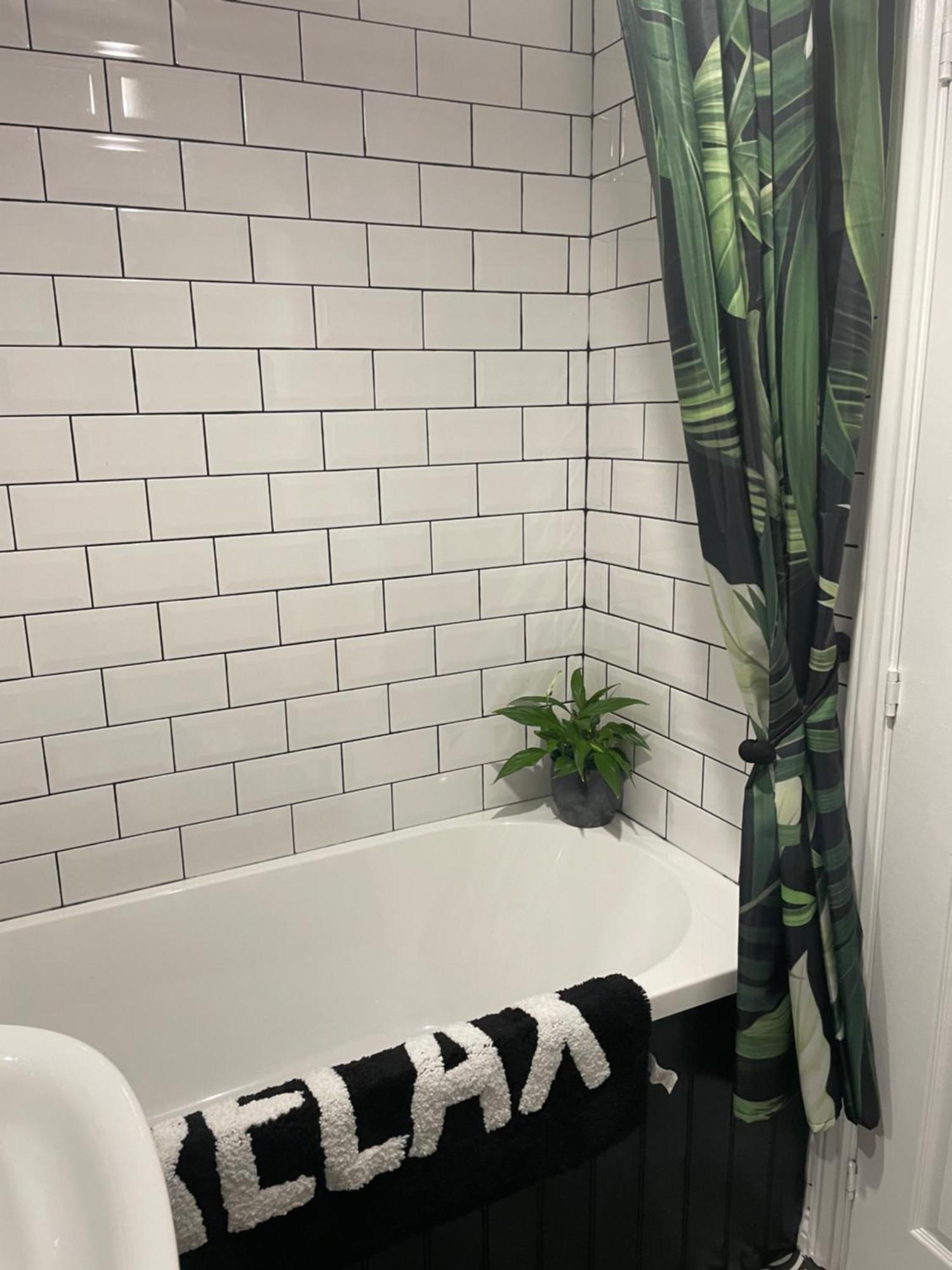 Cosy Home From Home With Private Bathroom - Free Parking Кардифф Экстерьер фото